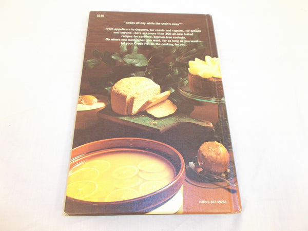Vintage CROCK POT Cookbook by RIVAL 1975 Edition