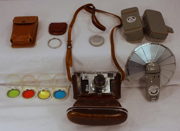 Zeiss Ikon Contax & Zeiss Sonnar 50mm f1.5 & FLASH & LENS FILTER KIT