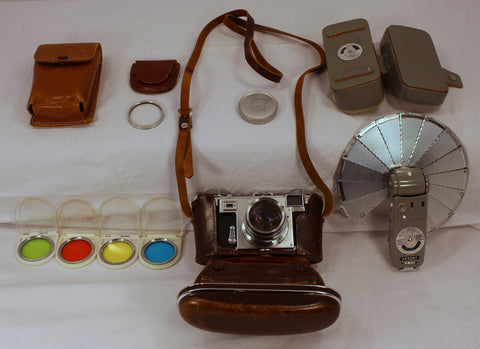 Zeiss Ikon Contax & Zeiss Sonnar 50mm f1.5 & FLASH & LENS FILTER KIT