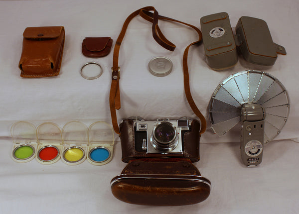 Zeiss Ikon Contax & Zeiss Sonnar 50mm f1.5 & FLASH & LENS FILTER KIT