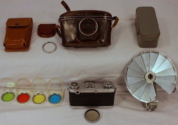 Zeiss Ikon Contax & Zeiss Sonnar 50mm f1.5 & FLASH & LENS FILTER KIT