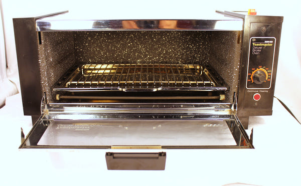 McGraw Edison Toastmaster Deluxe Broiler Oven Model  5242A Countertop