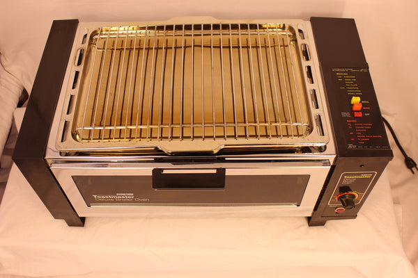McGraw Edison Toastmaster Deluxe Broiler Oven Model  5242A Countertop