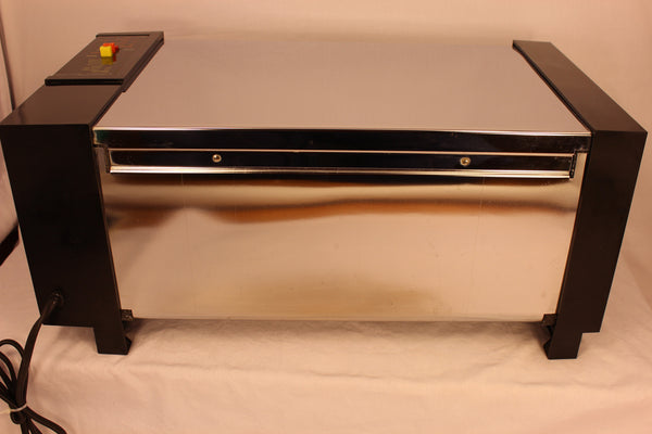 McGraw Edison Toastmaster Deluxe Broiler Oven Model  5242A Countertop